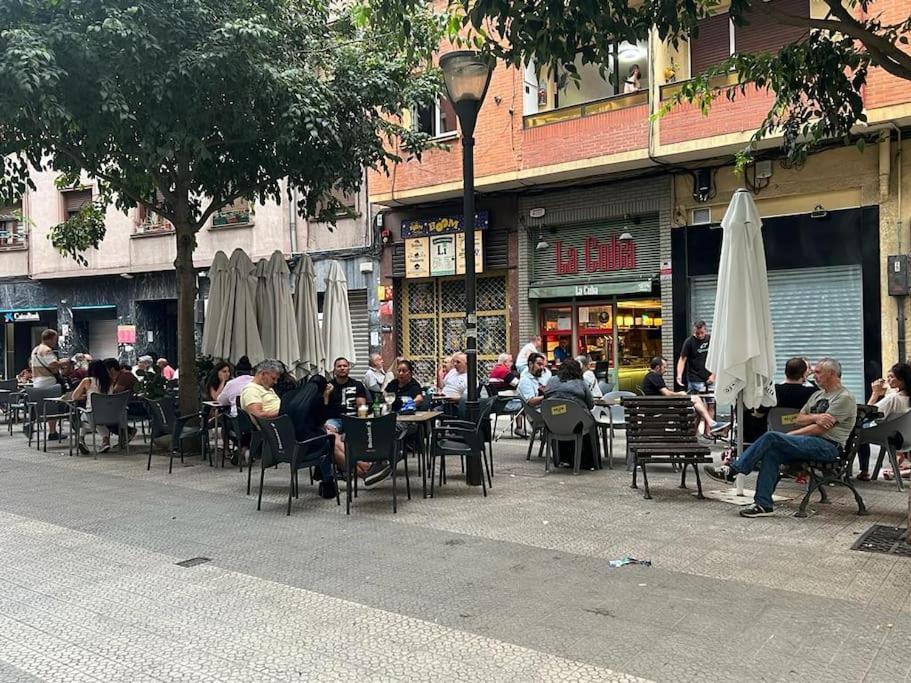 Precioso Apartamento A Estrenar En Bilbao. Bagian luar foto
