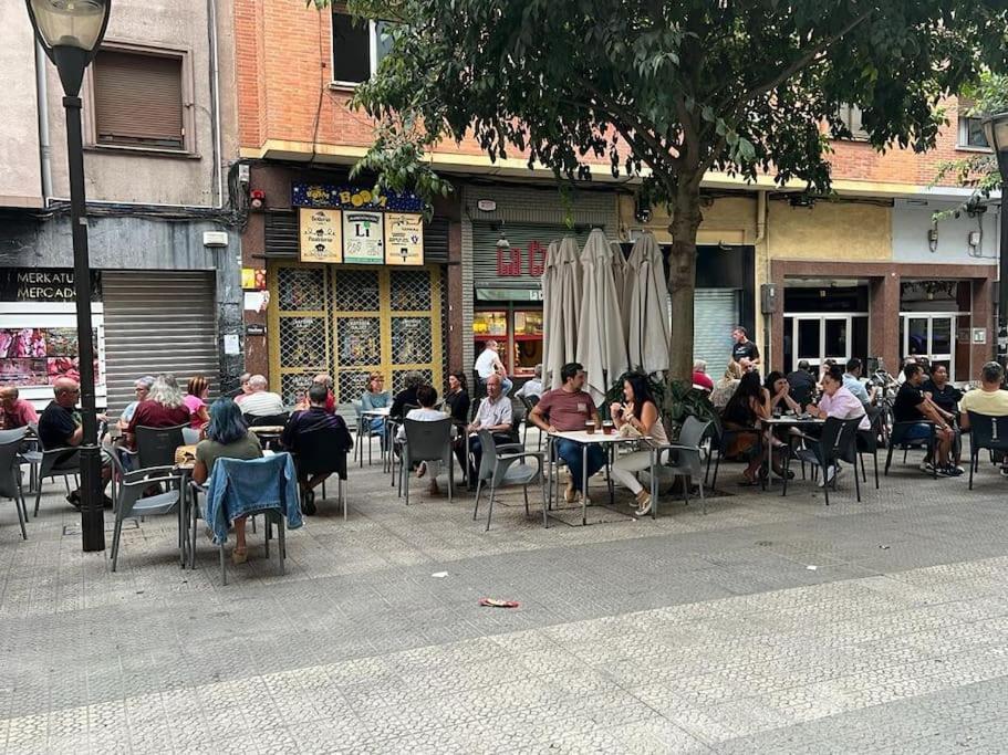 Precioso Apartamento A Estrenar En Bilbao. Bagian luar foto